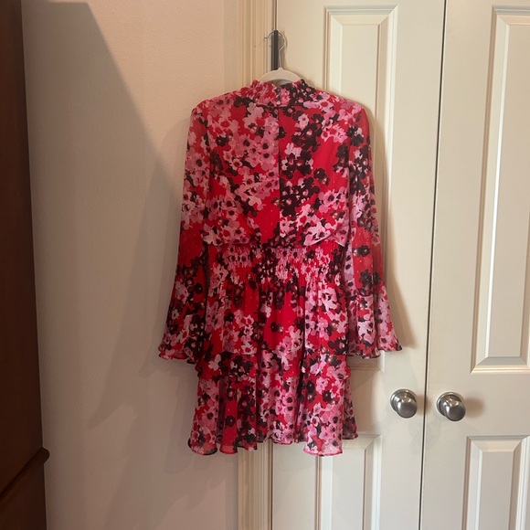 TAYLOR smocked waist fit & flare floral dress, Size 8, New without tags - Picture 3 of 6